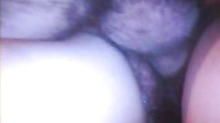 Ragazza brasiliana succhia cazzi