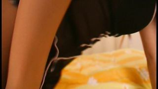 Biondina russa si masturba in webcam