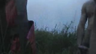 Zoccola tatuata trombata mentre fuma