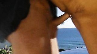 Scopata sotto il sole