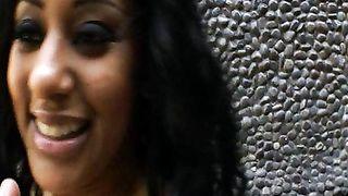 Prostituta nera dalle mega poppe