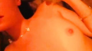 Fica giovane trombata da due maniaci