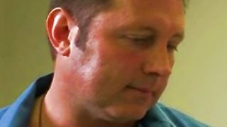 Anteprima del video: Sesso proibito in un solarium