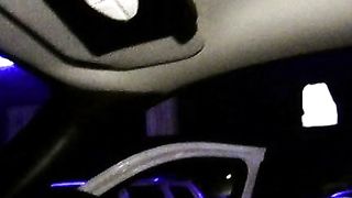 Puttana nera rimorchiata in un night