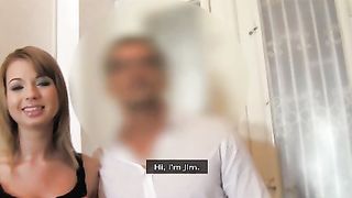 Anteprima del video: Calda brunetta creampied durante un provino