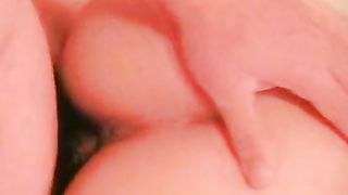 Asiatica succhia cazzo piccolo