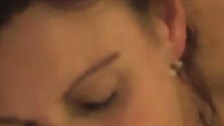 Scopo la moglie del cornuto....e lui impotente ci osserva...