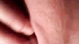 Amica che si masturba la figa