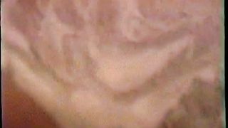 Il capo di mio marito mi ha rasato la figa