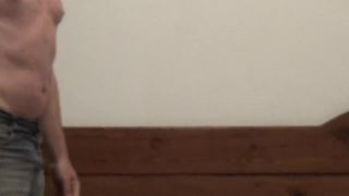 Un amico toscano mi sbatte il culo come una troia