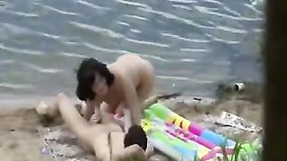 Ripresi di nascosto al lago