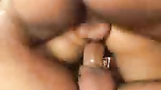 Lo vuole tutto nel culo e gode