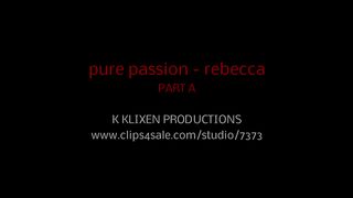 Rebecca Volpetti spompa un cazzo enorme