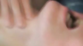 Un cazzo in bocca e uno in figa