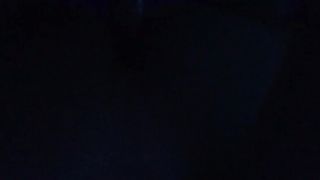 Al buio mi dà il culo