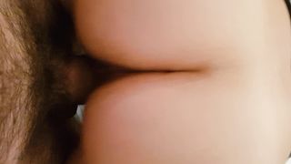 Un cazzone nella sua figa calda