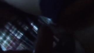 Maschio muscoloso incula a fondo il suo amichetto