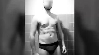 Marco Bull Milano porco e dotato!