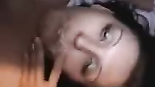 LE PIACE FARSI RIPRENDERE MENTRE SCOPA