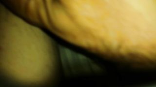 Vibratore nella figa pelosa della mia troia