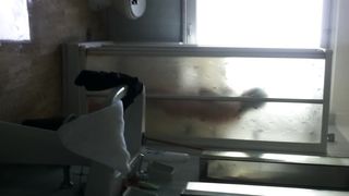 La collega sotto la doccia