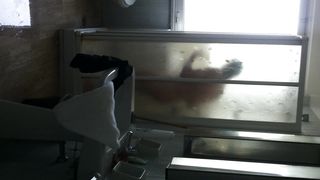 La collega sotto la doccia