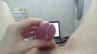 Schizzato addosso da solo