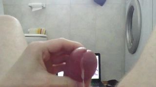 Schizzato addosso da solo