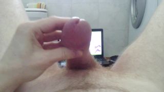 Schizzato addosso da solo