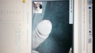 Anteprima del video: Amico Taurus sborra sulle foto di mia moglie