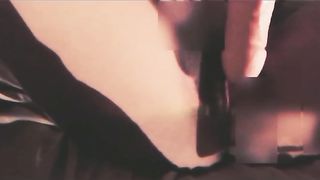 Fidanzata si masturba con Dildo davanti a me