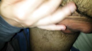 SI FA SPALMARE LA SBORRA SULLA MANO