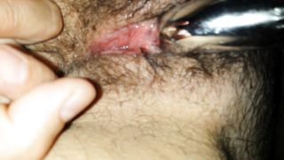 QUANDO TI ASPIRA IL DITO NEL CULO E GODE