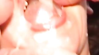 Doccia... di sborra!