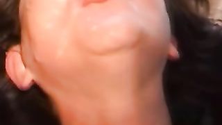 Doccia... di sborra!