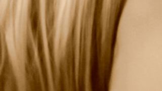 Biondina bravissima mi succhia il cazzo