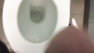 Public masturbation on toilette!