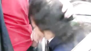 Splendido pompino in auto