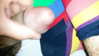 Precum su piedi e calze