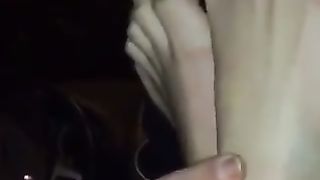 Peppe Fetish lecca i piedi a una vrenzola napoletana