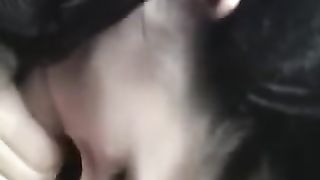 Scopata in un parcheggio