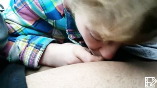 Pompino in auto con sborrata in bocca per 20 euro