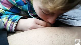 Anteprima del video: Pompino in auto con sborrata in bocca per 20 euro