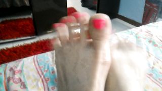 MANYA: I MIEI PIEDINI SMALTATI PER I MIEI FETICISTI