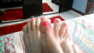 MANYA: I MIEI PIEDINI SMALTATI PER I MIEI FETICISTI