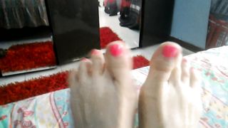 MANYA: I MIEI PIEDINI SMALTATI PER I MIEI FETICISTI