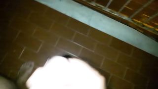 Sega dal balcone al mare