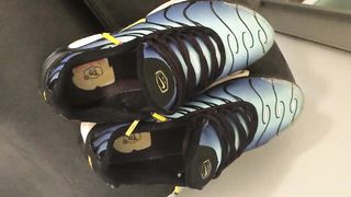 Anteprima del video: Le mie Nike tn