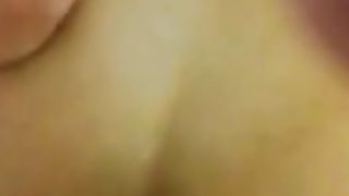 Mia moglie dà il culo ad un suo cliente