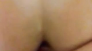 Mia moglie dà il culo ad un suo cliente